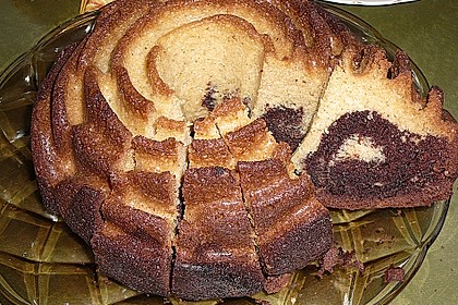 Laras Cappuccino - Vanille Marmorkuchen 10