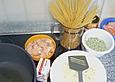 Gefl&uuml;gelragout mit Nudelkruste