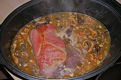 Pökelbraten mit Sauerkraut und Thüringer Klößen 9