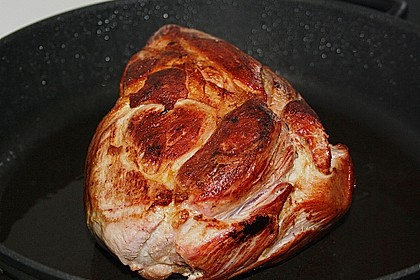 Pökelbraten mit Sauerkraut und Thüringer Klößen 3
