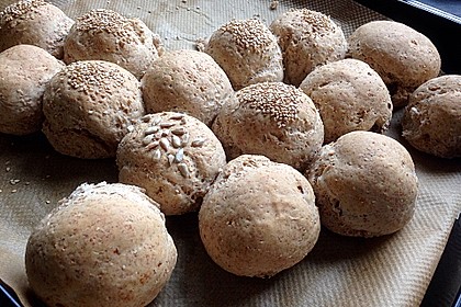 Hefe - Dinkel - Vollkornbrötchen 8