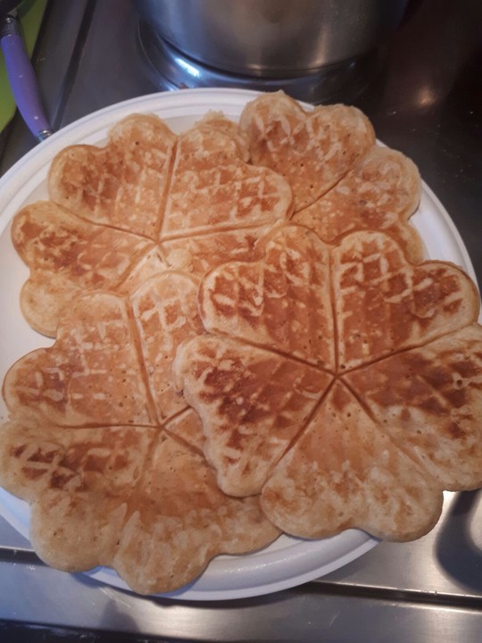 Feine Buttermilch-Apfelmus-Waffeln (Rezept mit Bild) | Chefkoch.de