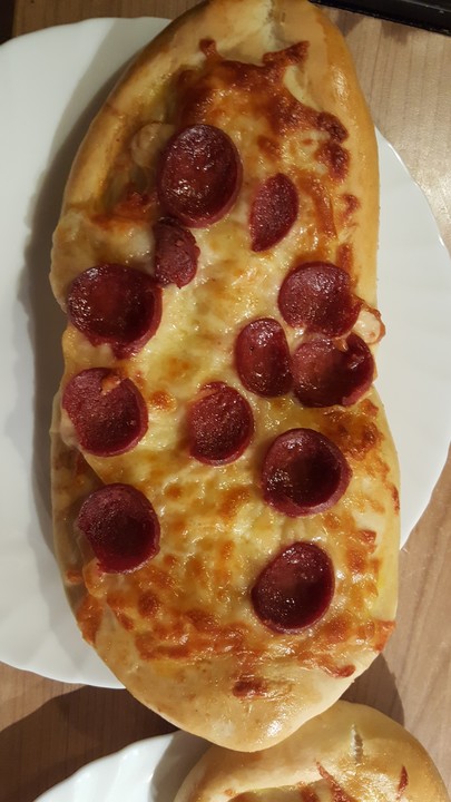 Türkische Pide mit Käse und Sucuk von CookBakery Chefkoch de