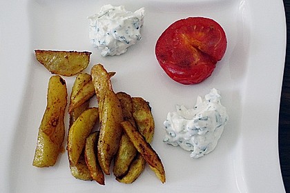 Ofenkartoffeln und Kr&auml;utertomaten mit Kr&auml;uterquark 2