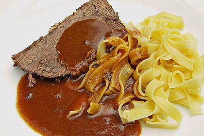 Rinderbraten mit Essig und Rahm 3