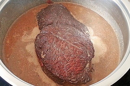 Rinderbraten mit Essig und Rahm 10