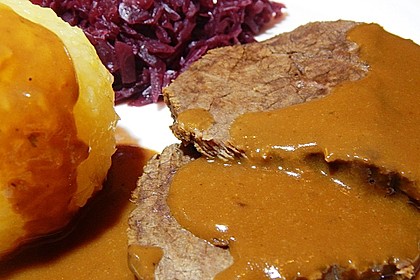 Rinderbraten mit Essig und Rahm