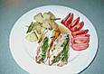 Gerollte H&auml;hnchenbrust mit Spargel & Prosciutto