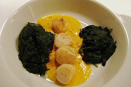 Jakobsmuscheln mit Safransauce 9
