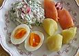 Kartoffeln mit Kr&auml;uterjoghurt und Ei