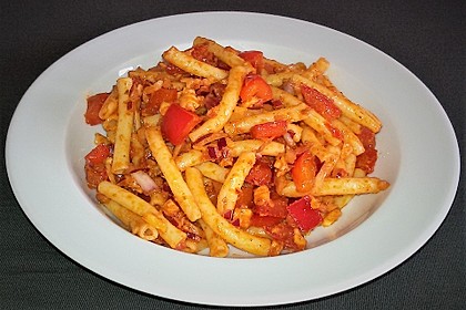 Mediterraner Spaghettisalat mit Pesto rosso 5