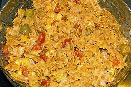 Mediterraner Spaghettisalat mit Pesto rosso 26