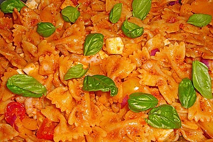 Mediterraner Spaghettisalat mit Pesto rosso 11