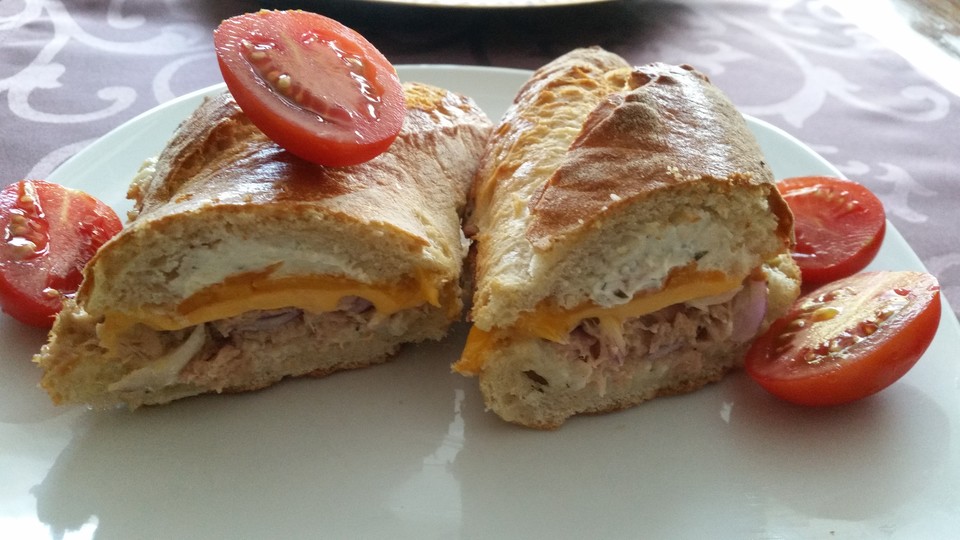 Baguette mit Thunfisch - Schmand (Rezept mit Bild) | Chefkoch.de