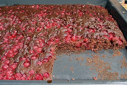 Schneller Blechkuchen Schoko - Kirsch 6