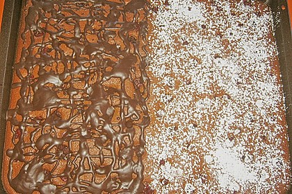 Schneller Blechkuchen Schoko - Kirsch 14