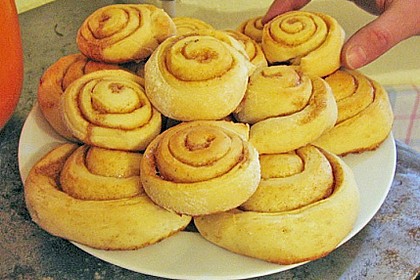 Cinnabon Rolls 4
