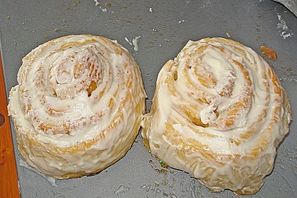 Cinnabon Rolls 6