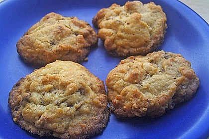 Cookies mit weißer und dunkler Schokolade und Nüssen (aus den USA) 13