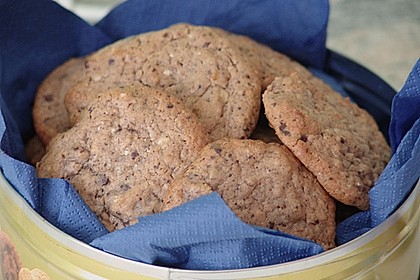 Cookies mit weißer und dunkler Schokolade und Nüssen (aus den USA) 18