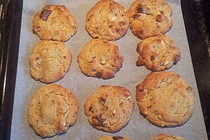 Cookies mit weißer und dunkler Schokolade und Nüssen (aus den USA) 8
