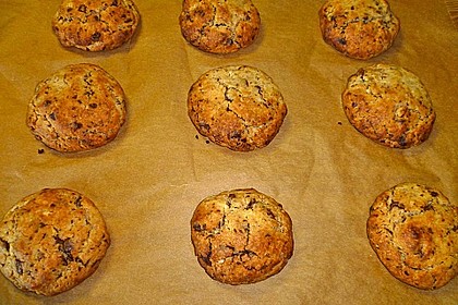 Cookies mit weißer und dunkler Schokolade und Nüssen (aus den USA) 4