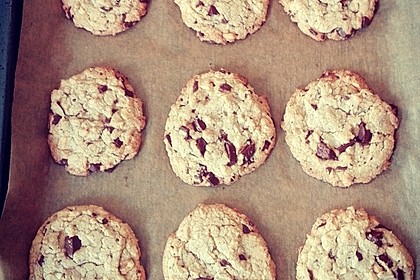 Cookies mit weißer und dunkler Schokolade und Nüssen (aus den USA) 10