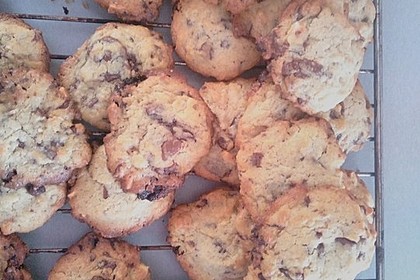 Cookies mit weißer und dunkler Schokolade und Nüssen (aus den USA) 19