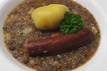 Linseneintopf mit Knacker