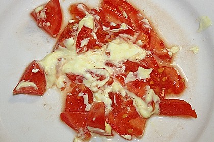 Tomatensalat mit Schmand und Honigsenf 7