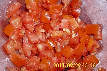 Tomatensalat mit Schmand und Honigsenf 11