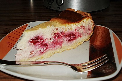 K&auml;sekuchen mit Waldbeeren 4