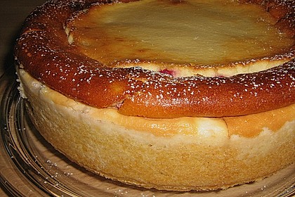 K&auml;sekuchen mit Waldbeeren 6