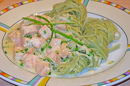Bandnudeln mit Lachssauce 6