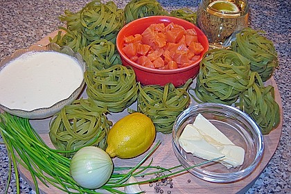 Bandnudeln mit Lachssauce 8