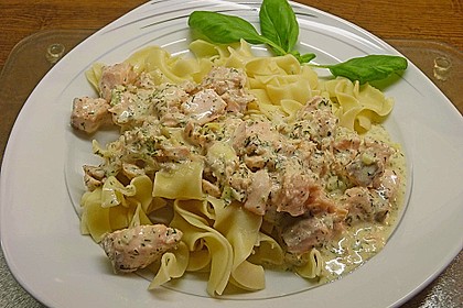 Bandnudeln mit Lachssauce 3