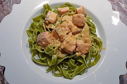 Bandnudeln mit Lachssauce 4