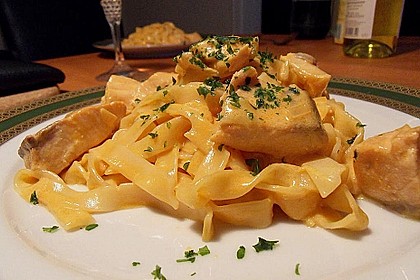Bandnudeln mit frischem Lachs 17