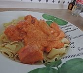 Bandnudeln mit frischem Lachs