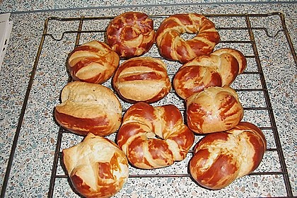 Schw&auml;bische Laugenbrezel 22