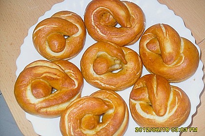 Schw&auml;bische Laugenbrezel 26