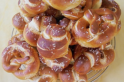 Schw&auml;bische Laugenbrezel 2