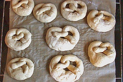 Schw&auml;bische Laugenbrezel 4