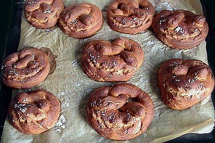 Schw&auml;bische Laugenbrezel 5