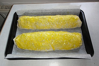 Asiatischer Strudel mit scharfer Pflaumenso&szlig;e 9
