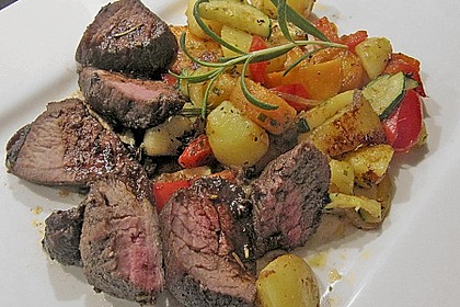 Alberto's Lammfilet mit Balsamico - Honigsauce 8