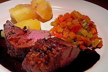 Alberto's Lammfilet mit Balsamico - Honigsauce 10