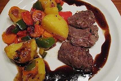 Alberto's Lammfilet mit Balsamico - Honigsauce 12