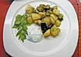 Auberginen - Kartoffelpfanne mit Kr&auml;uterjoghurt