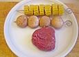 Gegrillte Maiskolben und Pilzspie&szlig;chen